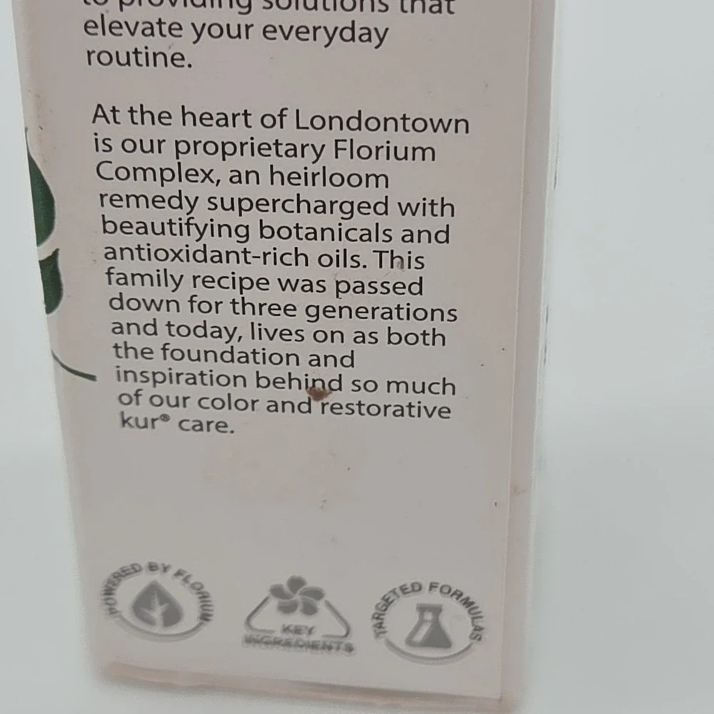 LONDONTOWN Kur Illuminating Nail Concealer White Full Size 0.4 oz New in Box